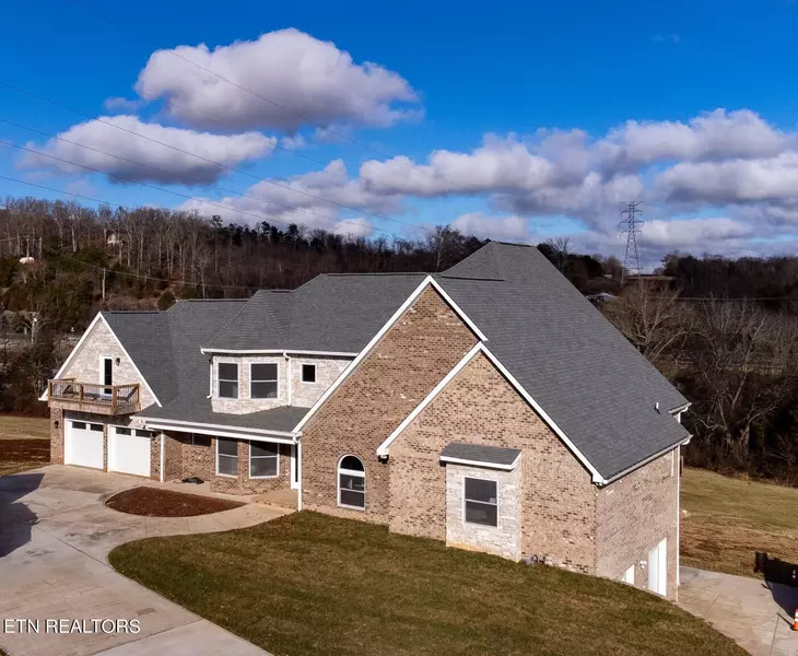 732 Constitution DR, Jefferson City, TN 37760