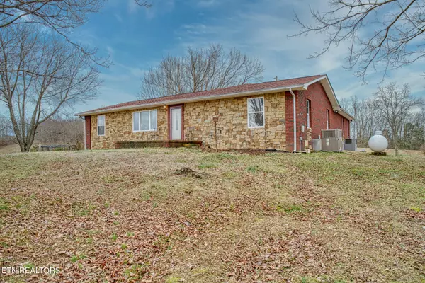 223 Charlie Peek Ln LN, Rickman, TN 38580