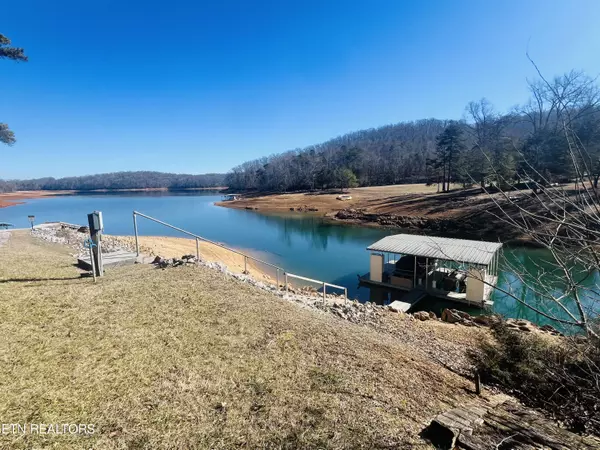 Lafollette, TN 37766,390 Turkey Cove LN