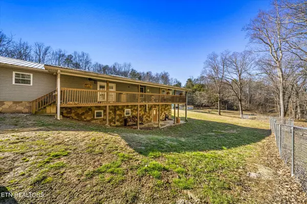 Dandridge, TN 37725,2954 Peacock LN