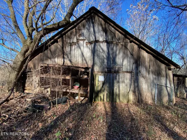 Thorn Hill, TN 37881,902 Charlie Dalton LN