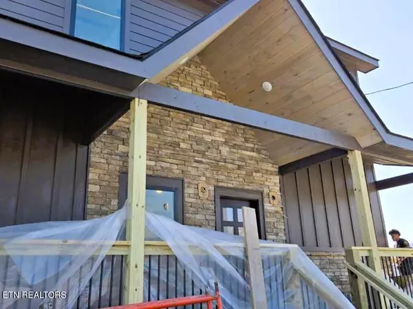 Gatlinburg, TN 37738,736 Village Loop Rd