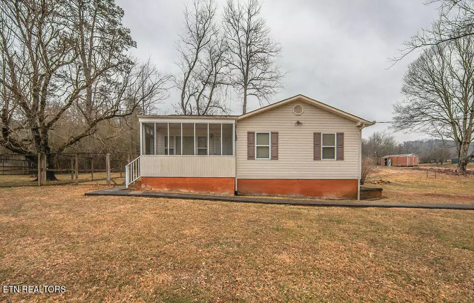 150 Kerns LN, Kingston, TN 37763