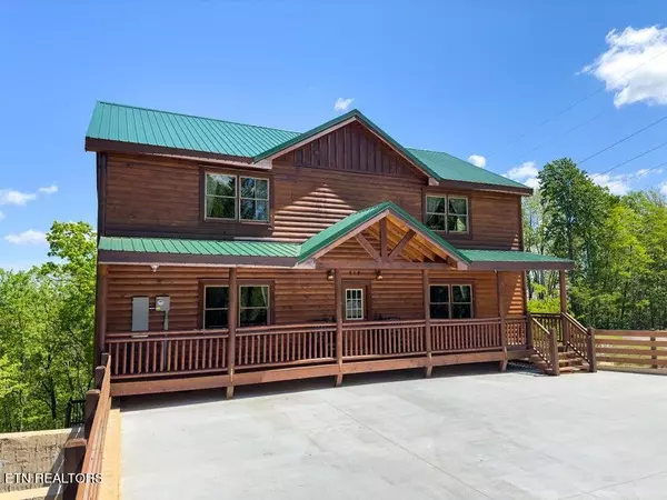 Gatlinburg, TN 37738,814 Wattle Blossom WAY