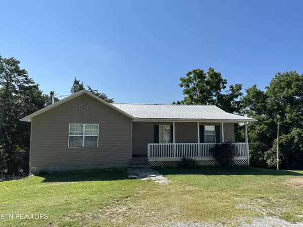 142 Baxter LN, Lafollette, TN 37766