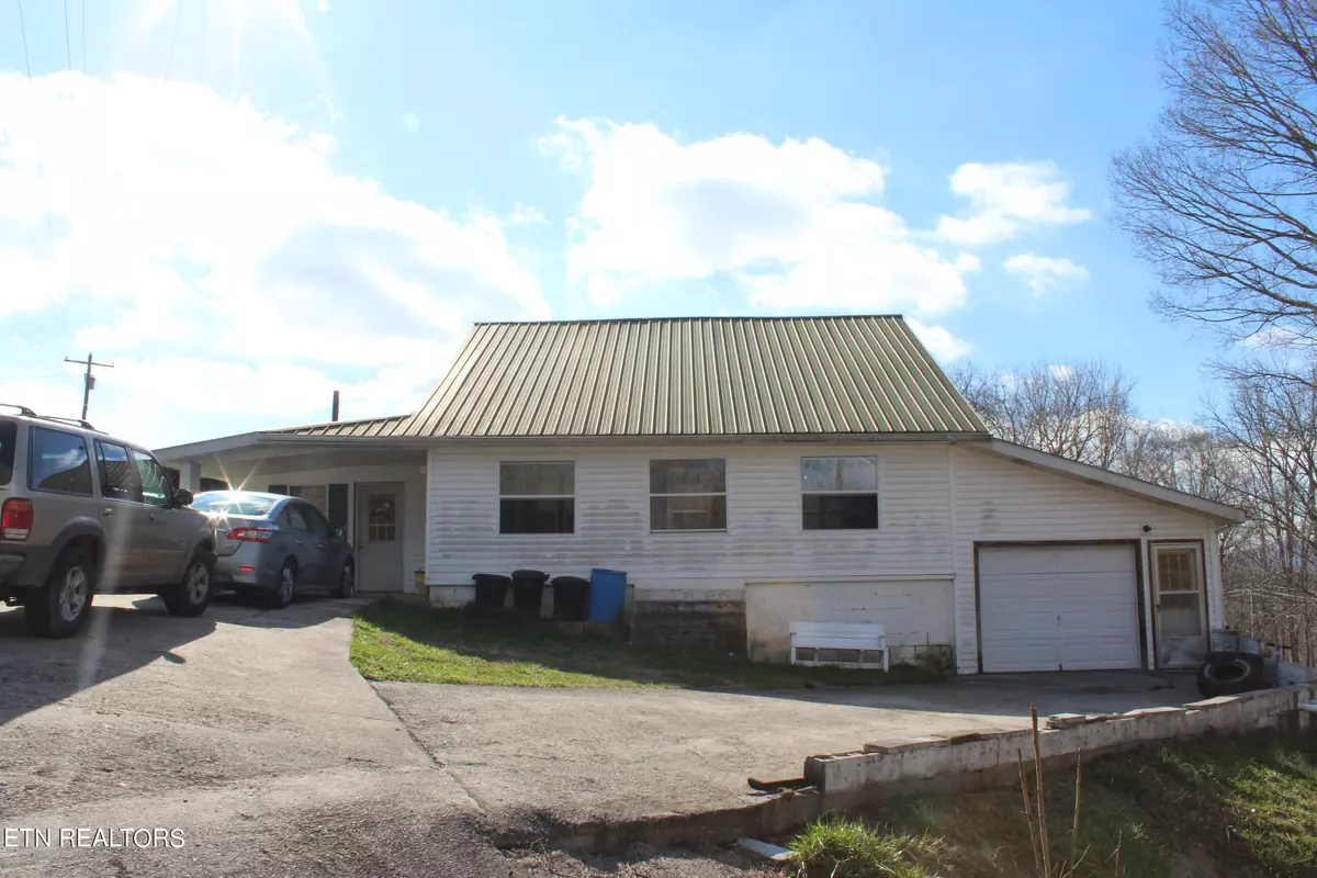 Jamestown, TN 38556,2465 Livingston Hwy