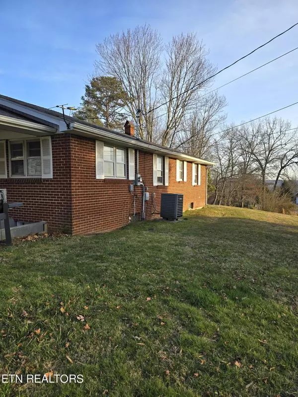 Tazewell, TN 37879,1206 Buchanan Rd