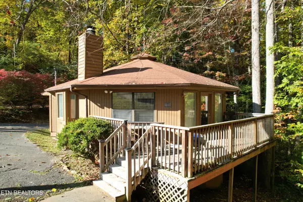 703 Maples CT, Gatlinburg, TN 37738