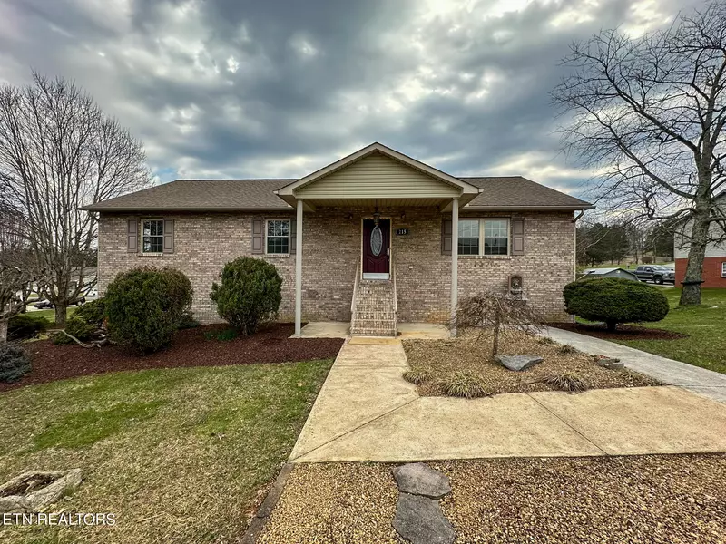 215 Courtney CIR, Cumberland Gap, TN 37724