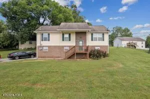 320 Ironwood DR, Kodak, TN 37764