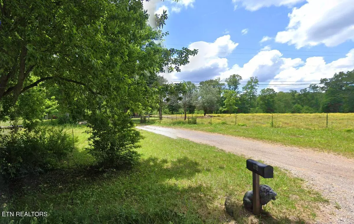 Spencer, TN 38585,960 Mooneyham Lonewood Rd