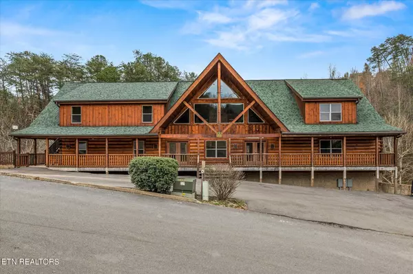 1934 Bear Creek Falls WAY, Sevierville, TN 37876