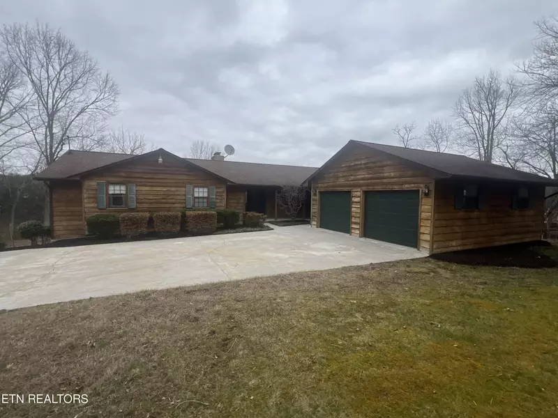 3092 Marmore Rd, Friendsville, TN 37737