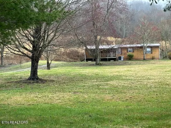 Jonesville, VA 24263,10955 Middle Wallens Creek Rd