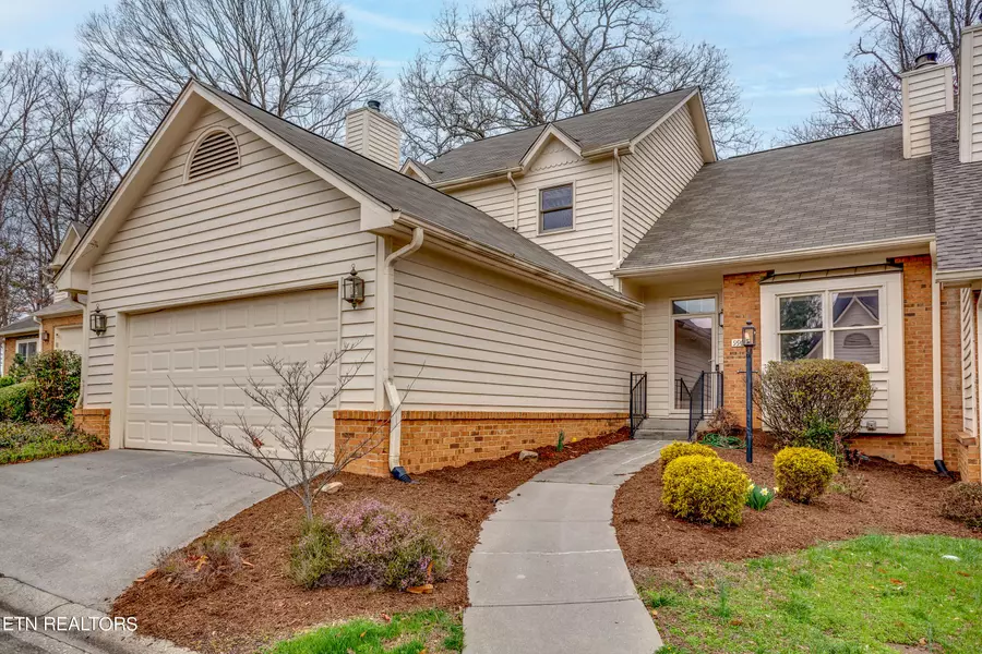 9909 Carrington DR, Knoxville, TN 37923