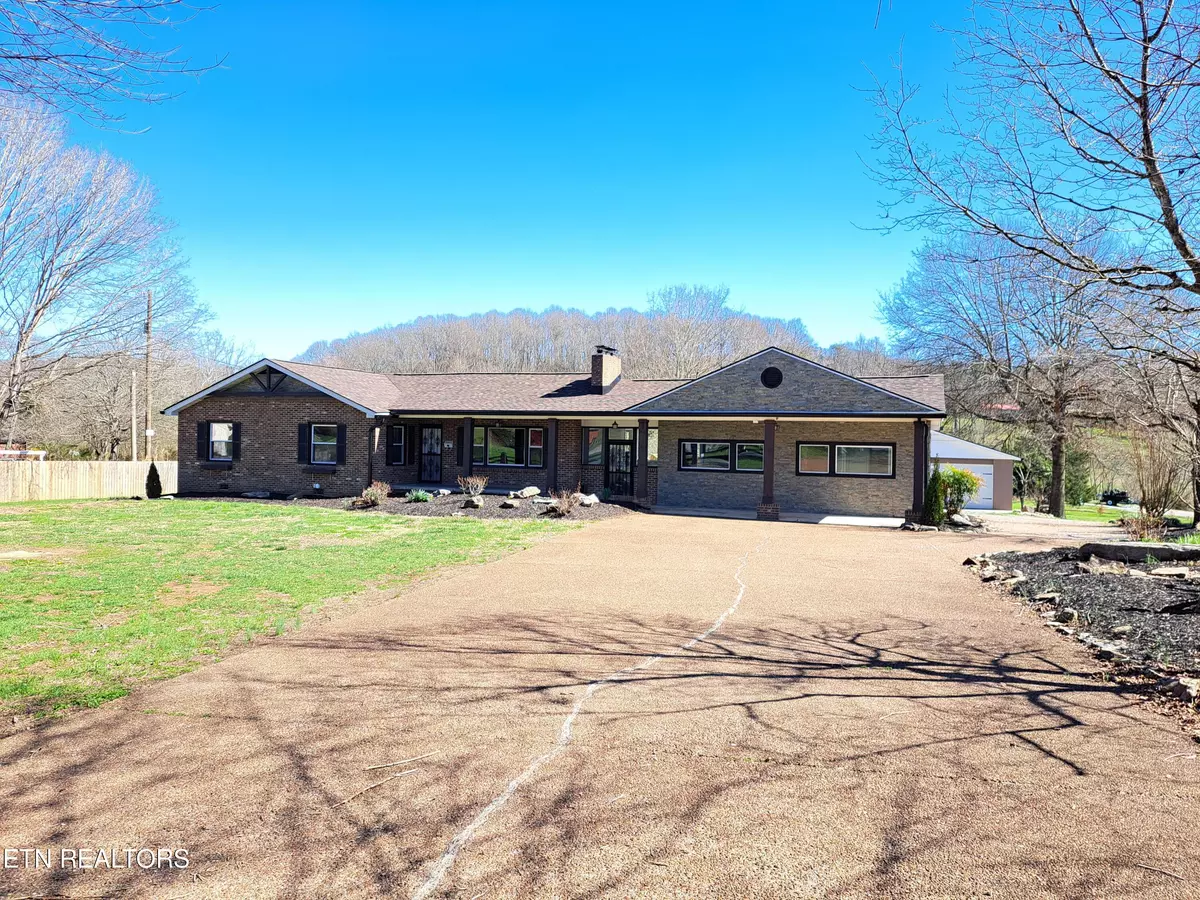 Clinton, TN 37716,903 Ridgeview DR