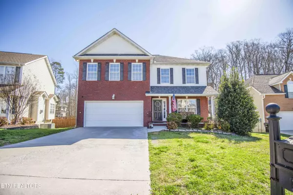 3316 Grassy Pointe LN, Knoxville, TN 37931