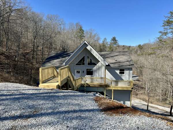 176 Flat Hollow Marina Rd, Speedwell, TN 37870