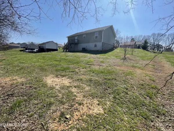 Dandridge, TN 37725,700 Privet DR