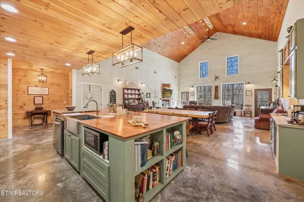 Gainesboro, TN 38562,600 Pleasant Hill Cemetery Lane