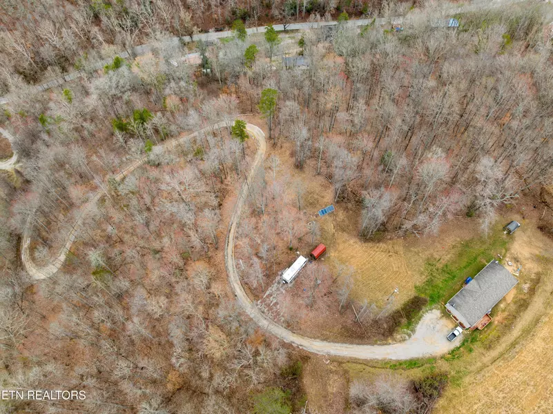 1910 Demory Rd, Lafollette, TN 37766