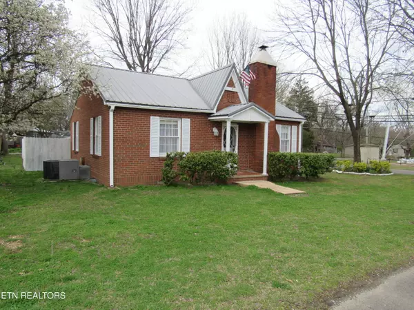 23 Church St, Englewood, TN 37329