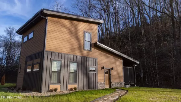 Sevierville, TN 37876,984 Goose Gap Rd #8