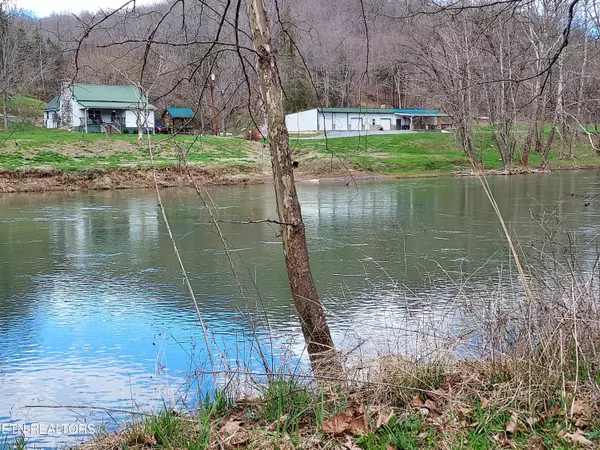 Sneedville, TN 37869,2817 Pawpaw Rd