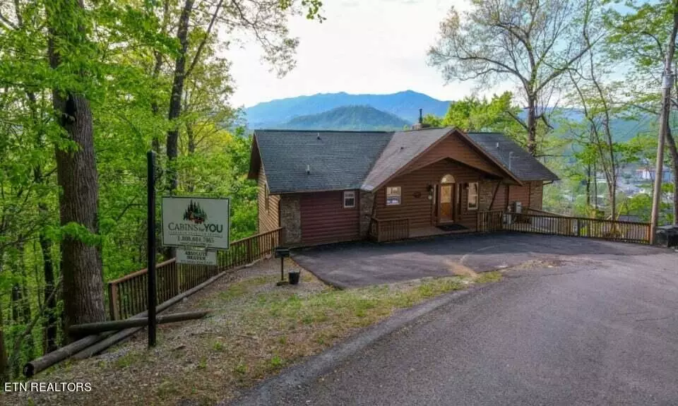 Gatlinburg, TN 37738,501 Smoky View Ct CT