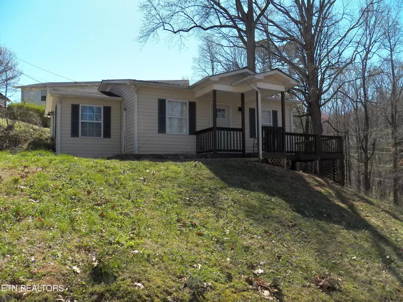 225 Duncan Hollow Rd, Harriman, TN 37748