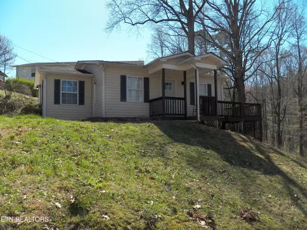 225 Duncan Hollow Rd, Harriman, TN 37748