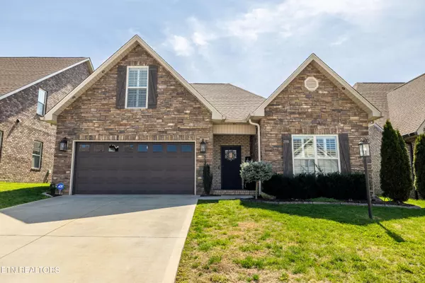 2306 Torrey Pines DR, Maryville, TN 37801