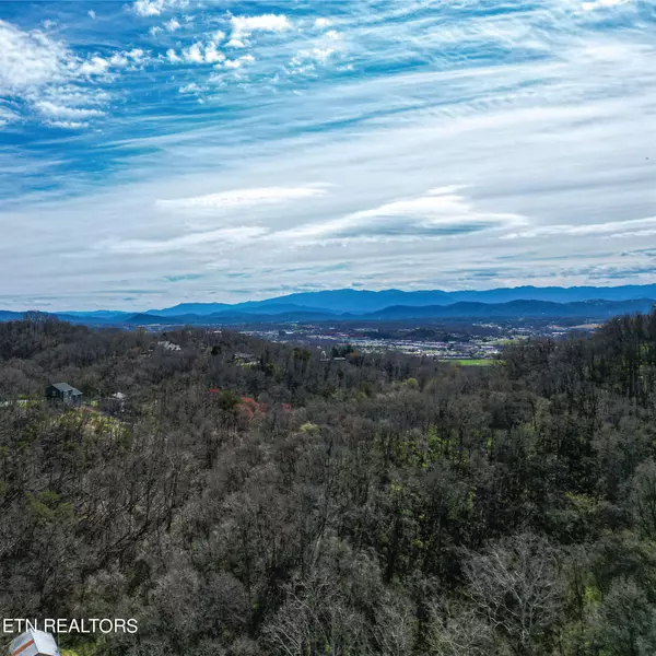 Gists Creek Rd, Sevierville, TN 37876