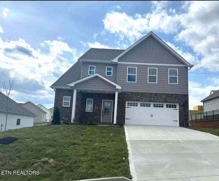 498 Sugar Maple Tr, Lenoir City, TN 37771