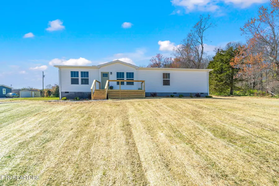 480 Greenbriar Road Rd, Sweetwater, TN 37874