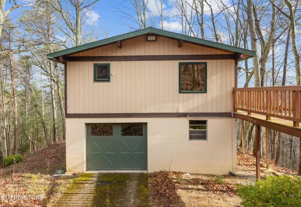 Sevierville, TN 37862,3310 Shagbark Hickory