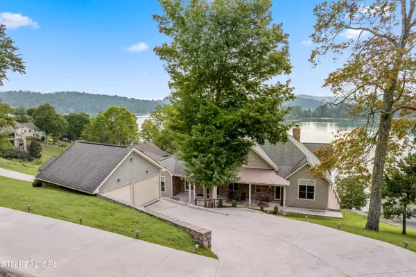 398 Norris Crest DR, Lafollette, TN 37766