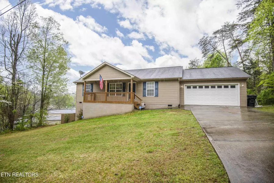 290 Shady DR, Harriman, TN 37748