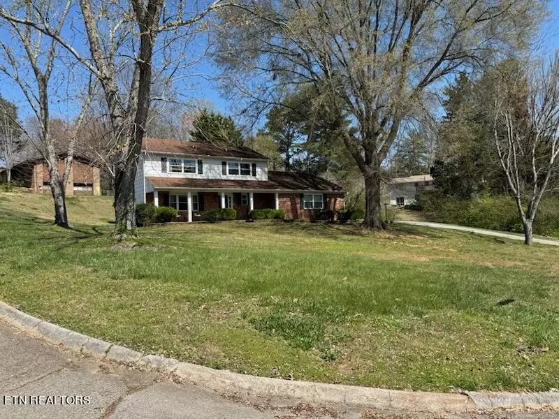 Knoxville, TN 37923,8915 Neartop Tr