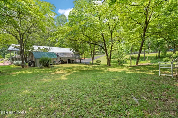 Lafollette, TN 37766,270 Dogwood Acres