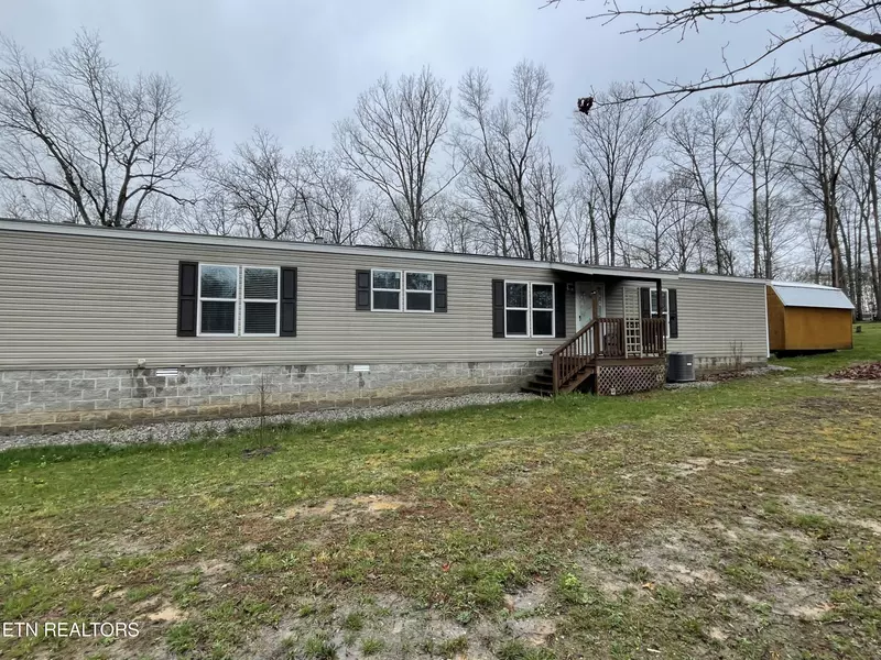 4052 Saponac DR, Crossville, TN 38572