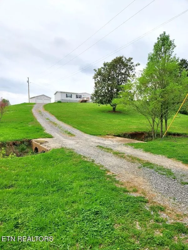 Sweetwater, TN 37874,242 County Road 322