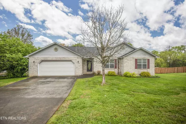 4246 Paradise Hills DR, Maryville, TN 37804