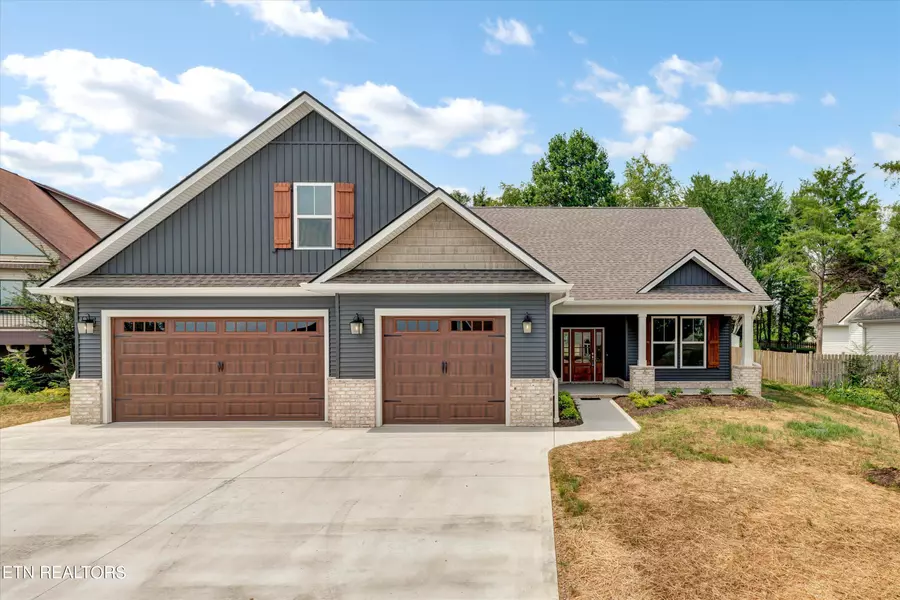 209 Chogi LN, Loudon, TN 37774