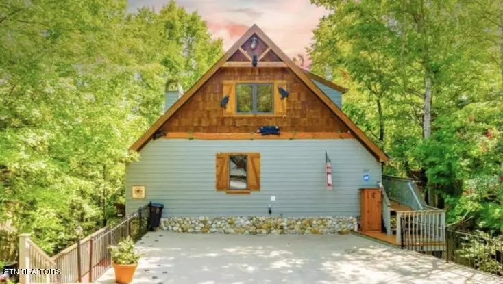 2687 Valley Heights DR, Pigeon Forge, TN 37863