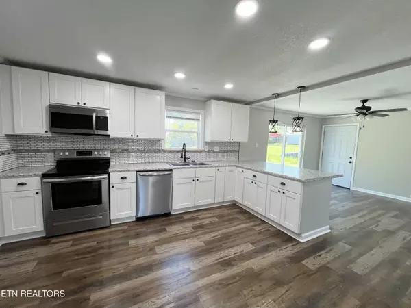 Seymour, TN 37865,917 Dayton DR