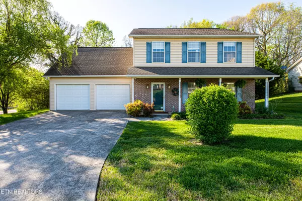 Knoxville, TN 37922,702 Fox Landing LN