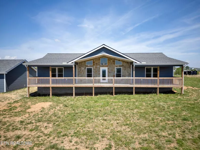 299 Sam and Maria WAY, Lafollette, TN 37766