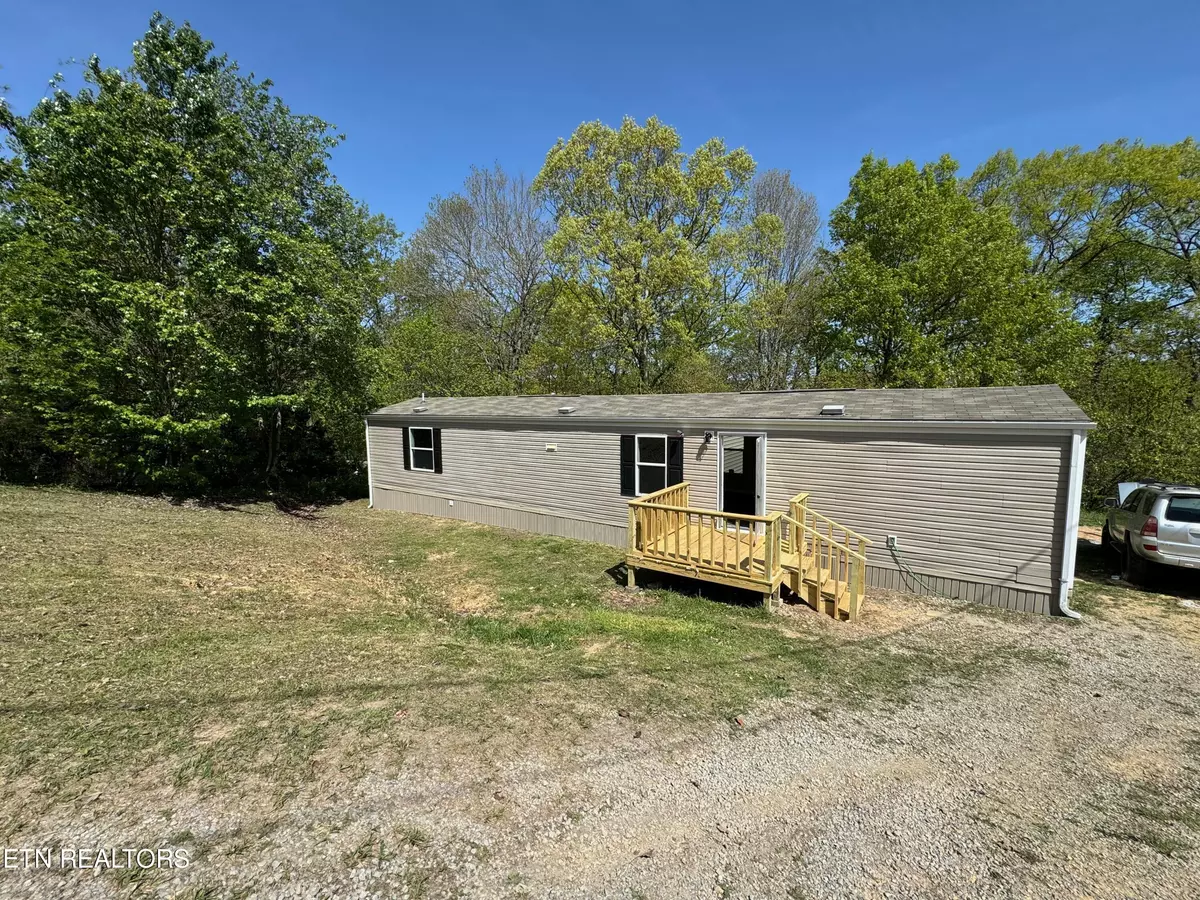 Tazewell, TN 37879,224 Magnolia LN