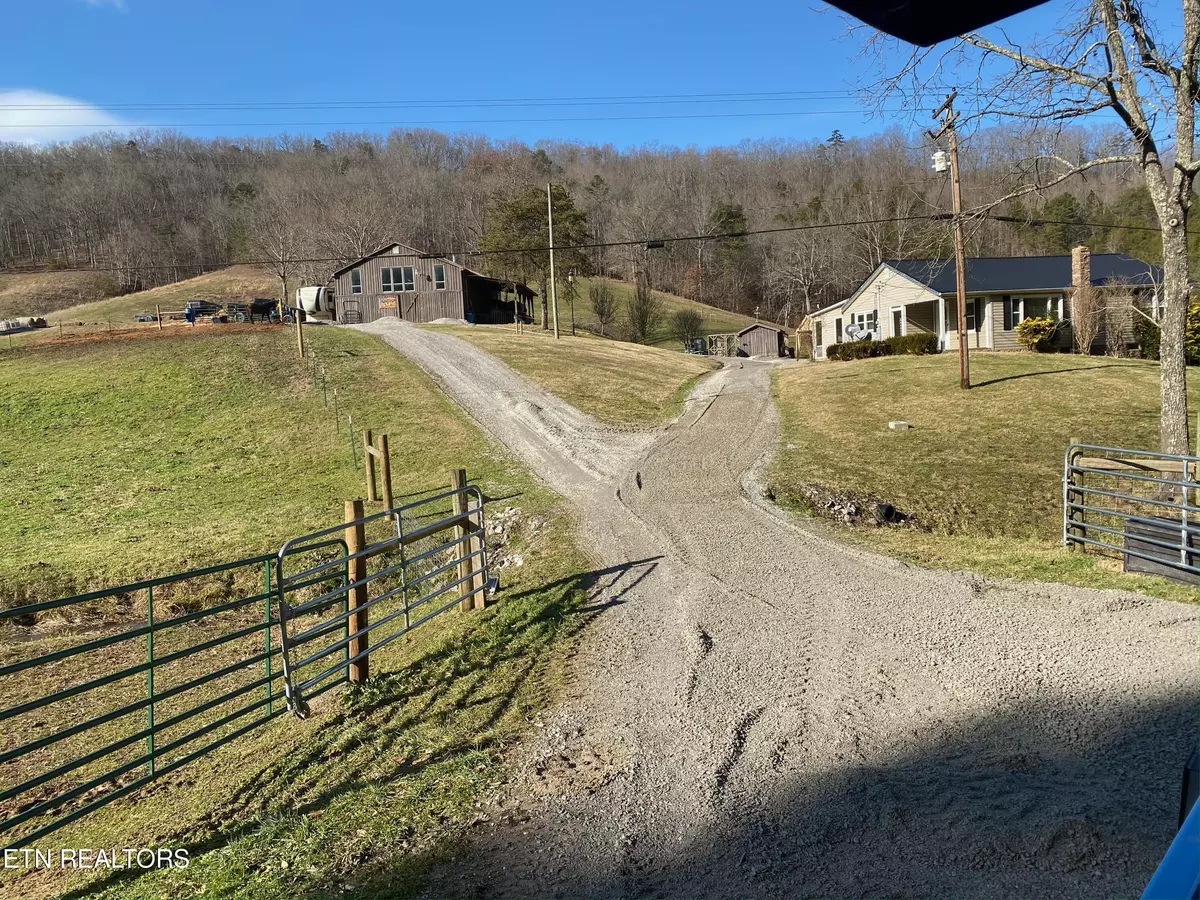 Washburn, TN 37888,3427 Tater Valley Rd